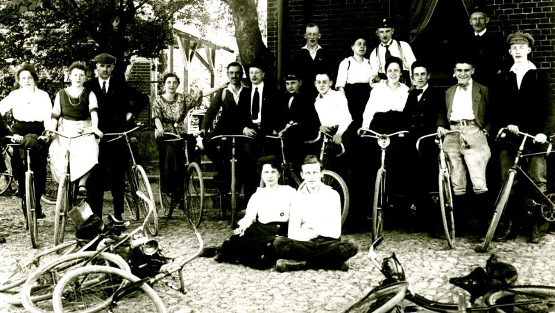 Altonaer Bicycle Club 1920. Foto: Stadtteilarchiv Ottensen e.V.